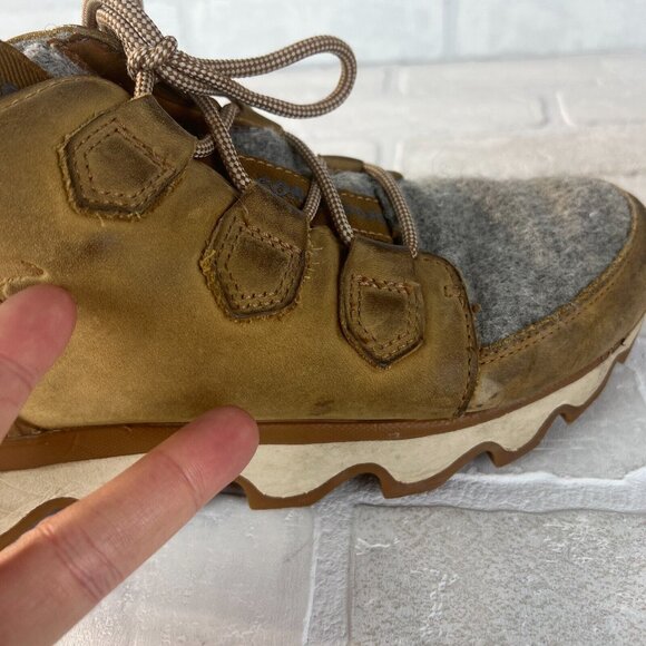 Sorel Kinetic Caribou Snow Boots Womens 7.5 Light Brown Leather Gray Waterproof - Picture 9 of 16